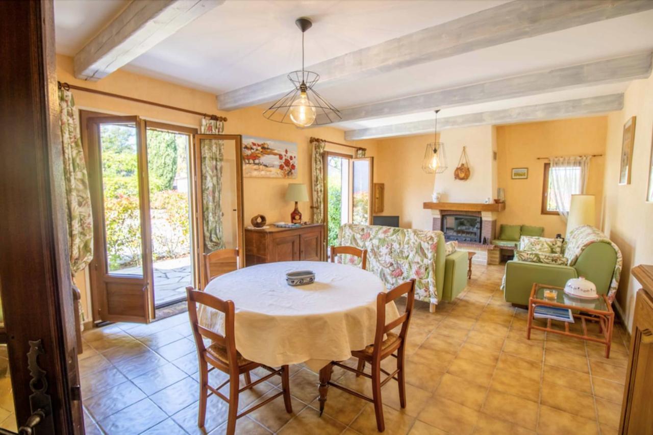 Large Spacious House In Fréjus Eksteriør billede